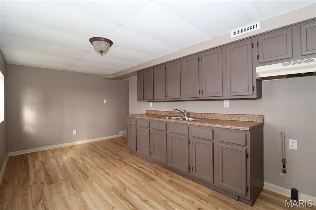 1205 East 4th Street Alton, IL 62002 - Photo 4 of 24