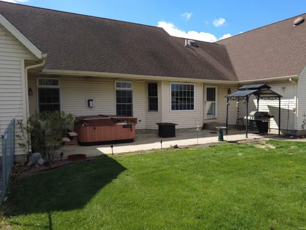 $469,900 | 3572 Highway 10, Lake Village, IN 46349