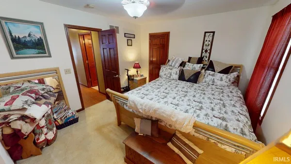 $469,900 | 3572 Highway 10, Lake Village, IN 46349