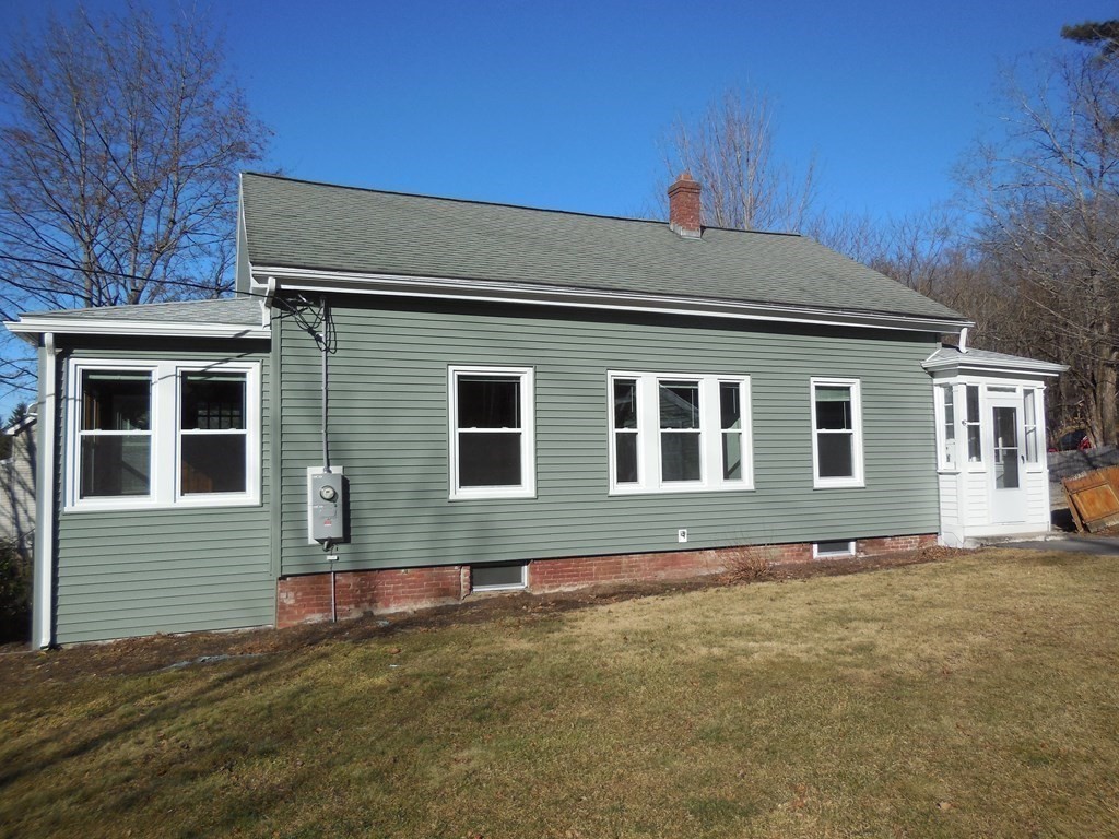 436 Rock Valley Road Holyoke, MA 01040 - Photo 2 of 18