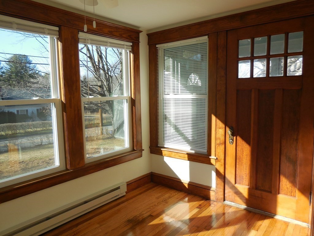 436 Rock Valley Road Holyoke, MA 01040 - Photo 3 of 18