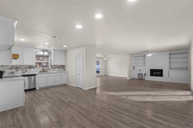 $395,000 | 1917 Windlea Drive, Euless, TX 76040