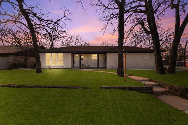 $395,000 | 1917 Windlea Drive, Euless, TX 76040