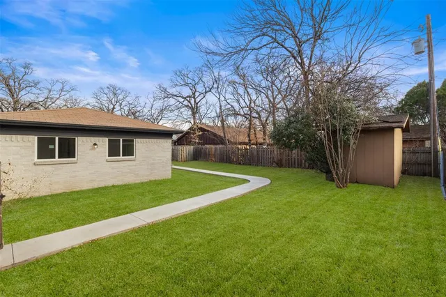 $395,000 | 1917 Windlea Drive, Euless, TX 76040