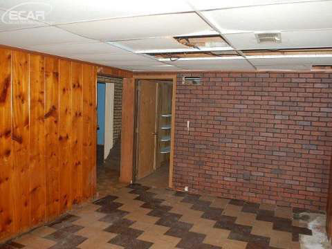 3222 Miller Road Flint, MI 48503 - Photo 20 of 21 20423502-19.JPG