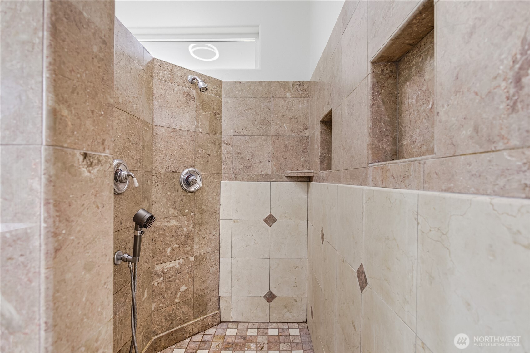 2008 Broadview North Wenatchee, WA 98801 - Photo 17 of 39