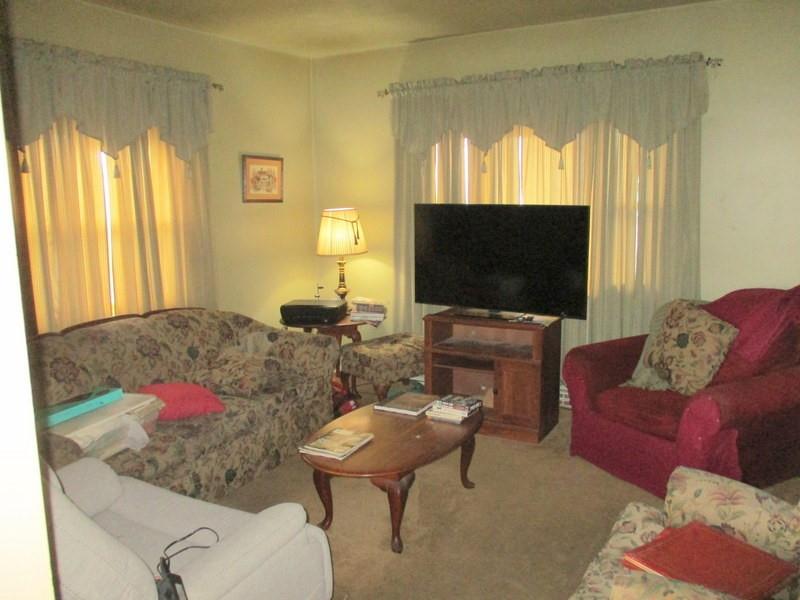 289 Clay Street Rochester, PA 15074 - Photo 4 of 8 Gallery Image 4