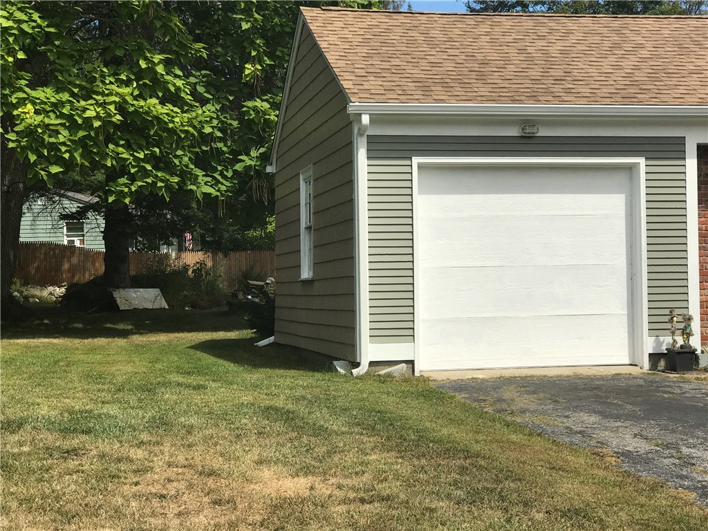 14 Reynolds Plat Road Glocester, RI 02814 - Photo 3 of 20