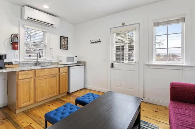 $1,100,000 | 300 Ferry Street, Douglas, MI 49406