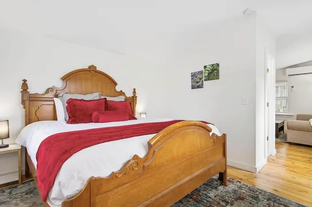 $1,100,000 | 300 Ferry Street, Douglas, MI 49406