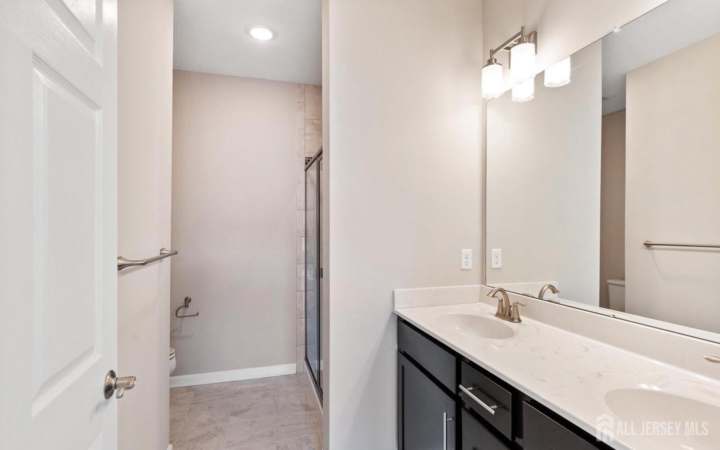 944 Halifax Place Hamilton, NJ 08619 - Photo 10 of 25