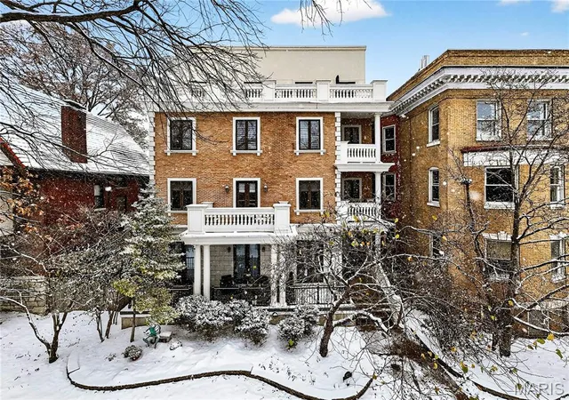 $665,000 | 4411 McPherson Avenue, Unit 2, St. Louis, MO 63108