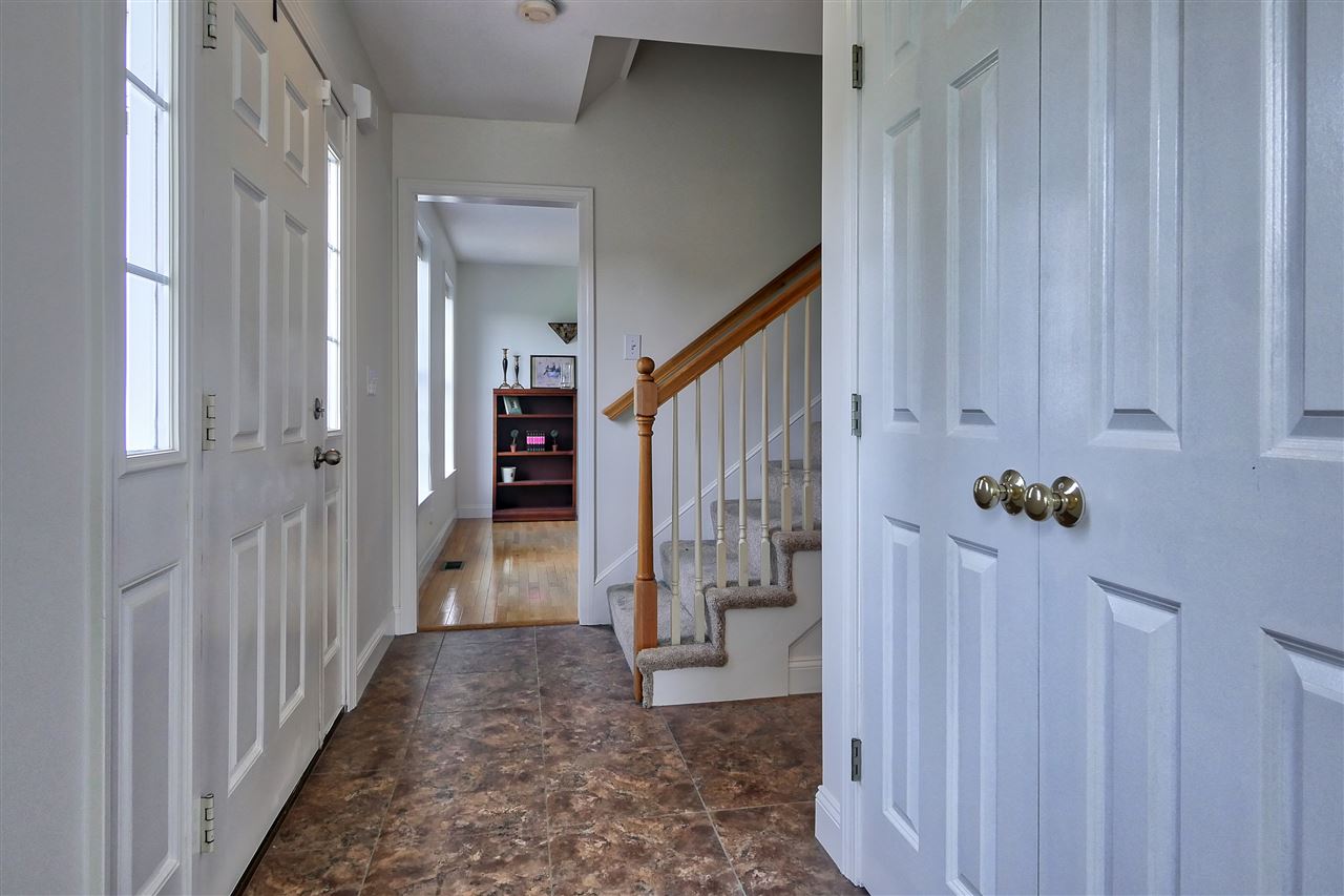 3 Gilson Road Nashua, NH 03062 - Photo 5 of 40 Gallery Image 5