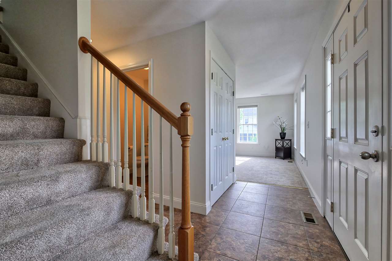 3 Gilson Road Nashua, NH 03062 - Photo 7 of 40 Gallery Image 7