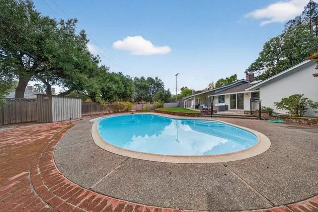 $3,750,000 | 14121 Shadow Oaks Way, Saratoga, CA 95070