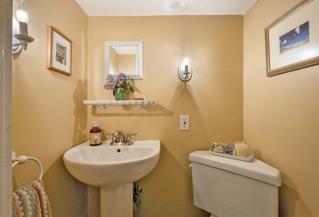 38 Berkeley Street Reading, MA 01867 - Photo 24 of 42