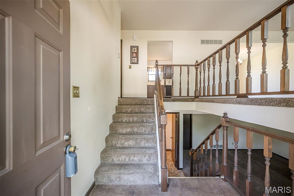 4216 Elkhart Lake Road St. Charles, MO 63304 - Photo 4 of 37