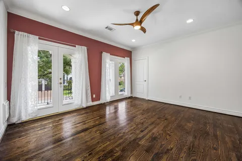$1,999,000 | 4817 Linden Street, Bellaire, TX 77401