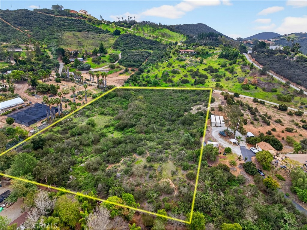 0 Rainbow Glen Fallbrook, CA 92028 - Photo 4 of 15 a view of a city from a balcony