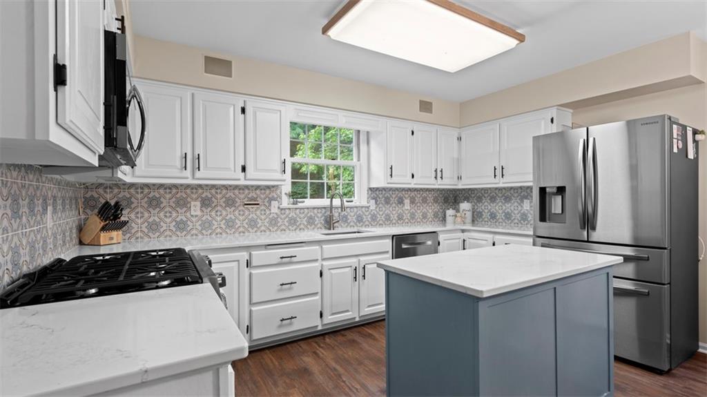 609 Twin Pine Road Pittsburgh, PA 15215 - Photo 11 of 45 Gallery Image 11