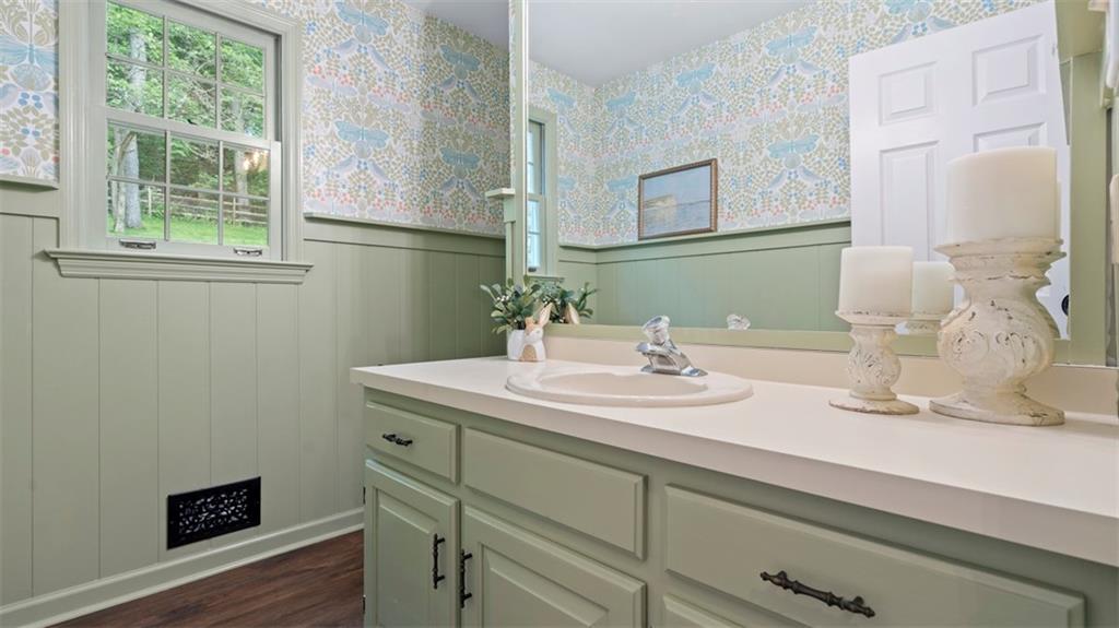 609 Twin Pine Road Pittsburgh, PA 15215 - Photo 15 of 45 Gallery Image 15