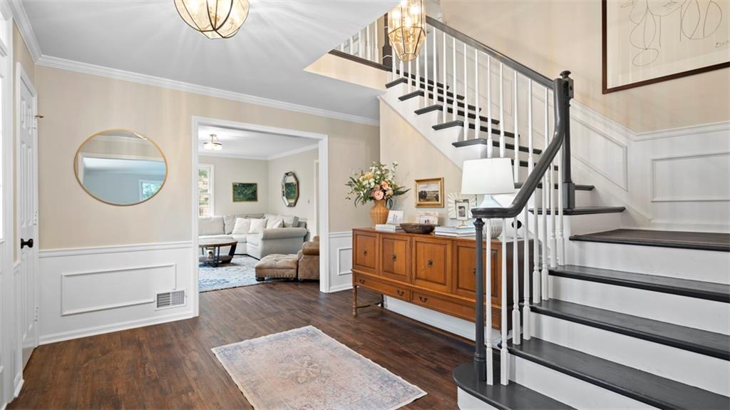 609 Twin Pine Road Pittsburgh, PA 15215 - Photo 2 of 45 Gallery Image 2