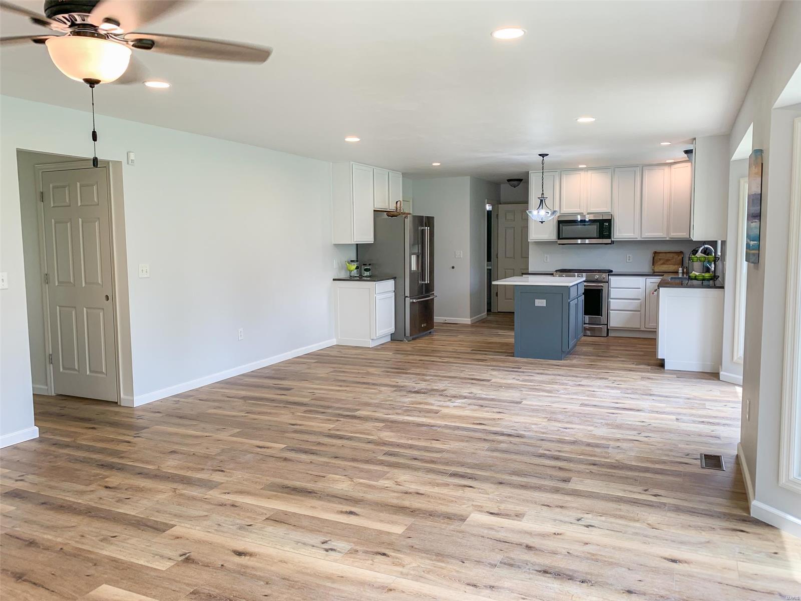 3565 Harbor Way Belleville, IL 62221 - Photo 13 of 77 Gallery Image 13