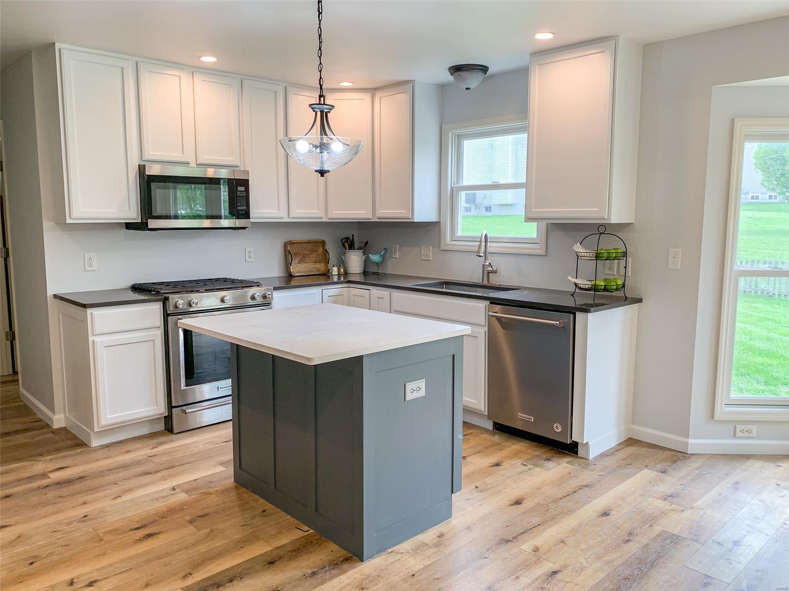 3565 Harbor Way Belleville, IL 62221 - Photo 18 of 77 Gallery Image 18