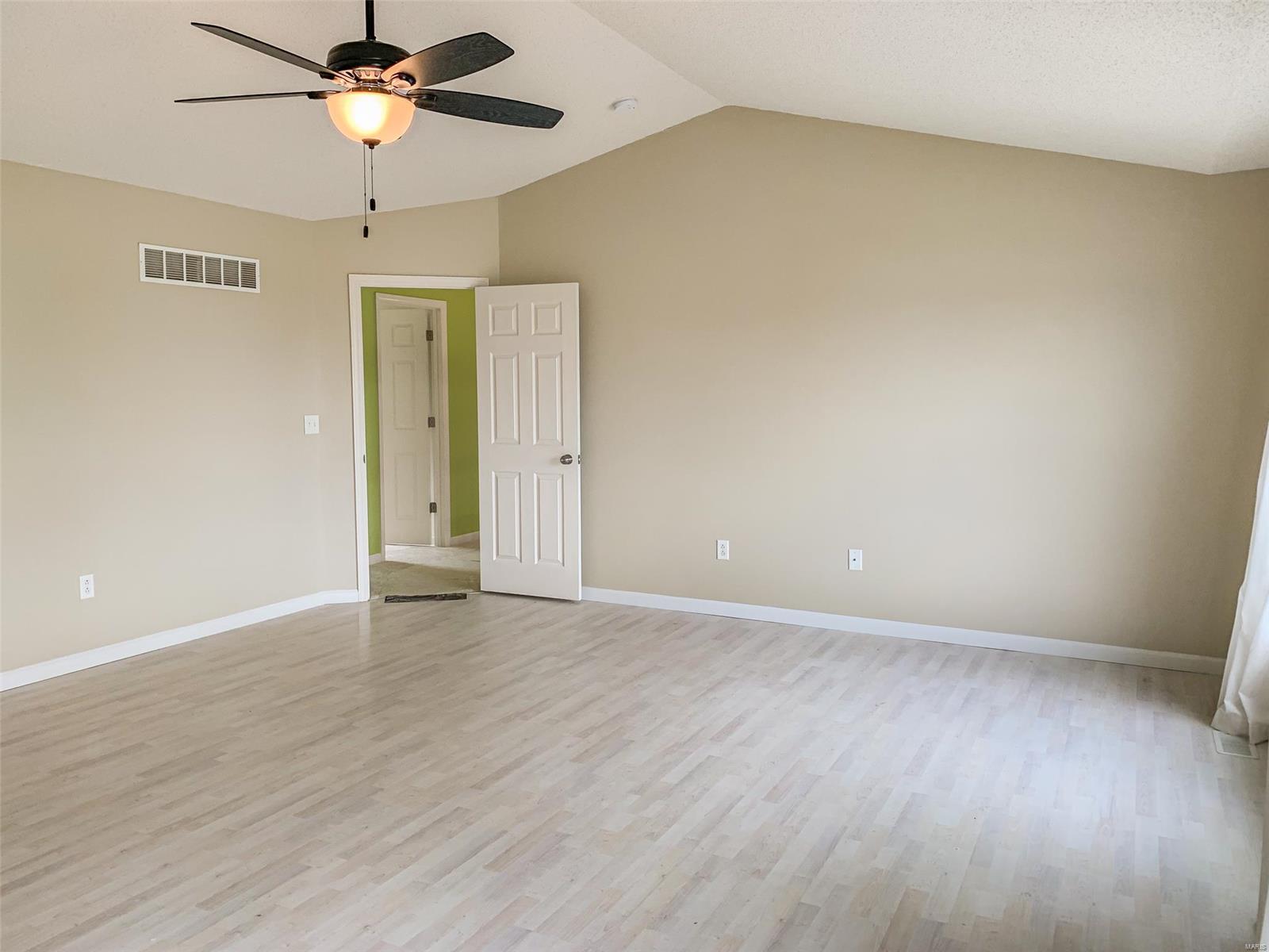 3565 Harbor Way Belleville, IL 62221 - Photo 37 of 77 Gallery Image 37
