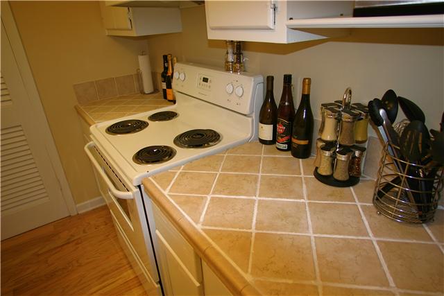 363 Summit Ridge Circle Nashville, TN 37215 - Photo 6 of 16 Custom Tiled Counters
