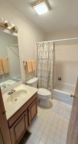 $389,000 | 1033 Interloch Court, Algonquin, IL 60102