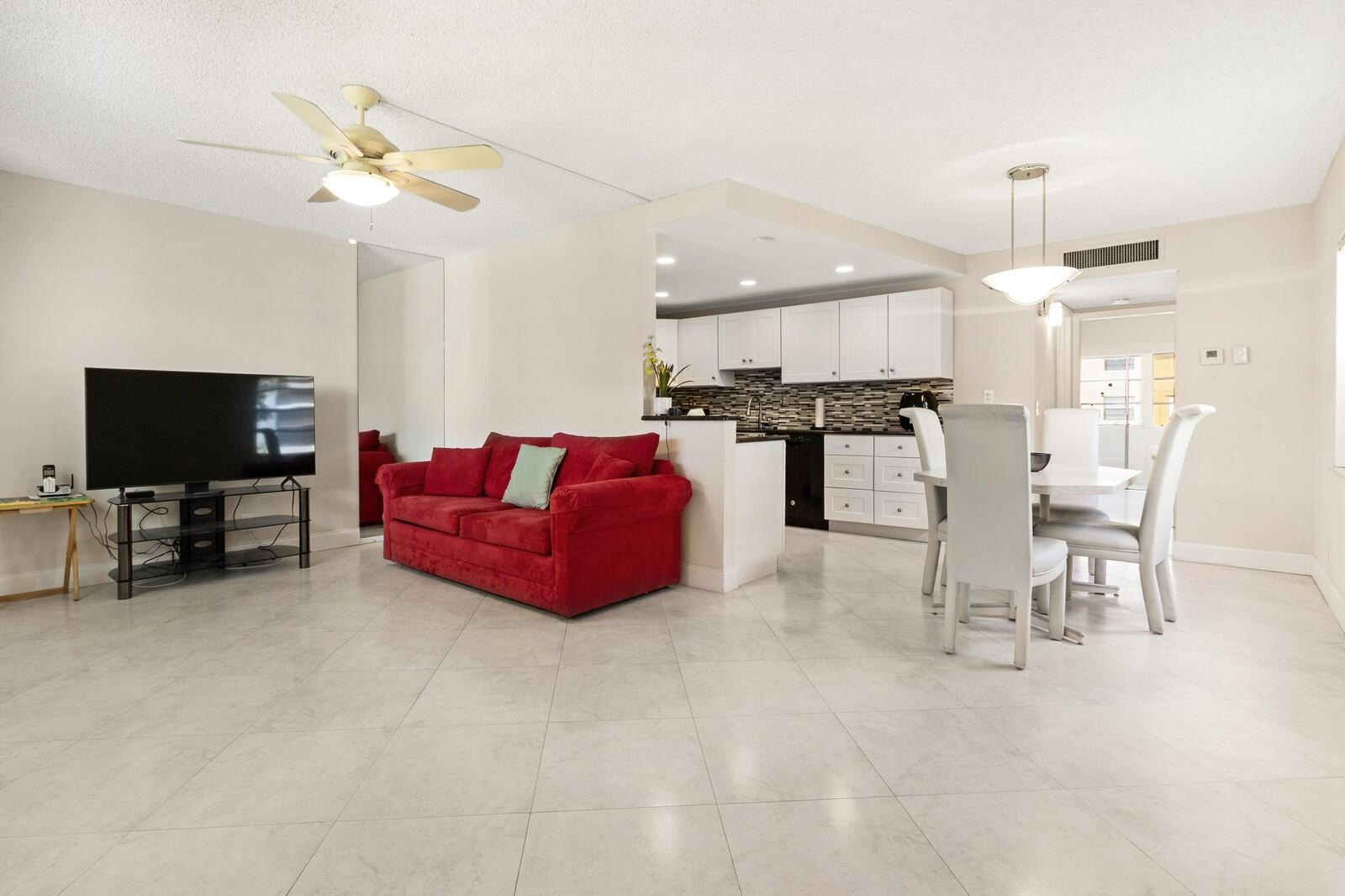 583 Normandy Lane, Unit 583 Delray Beach, FL 33484 - Photo 2 of 28 Photo 2