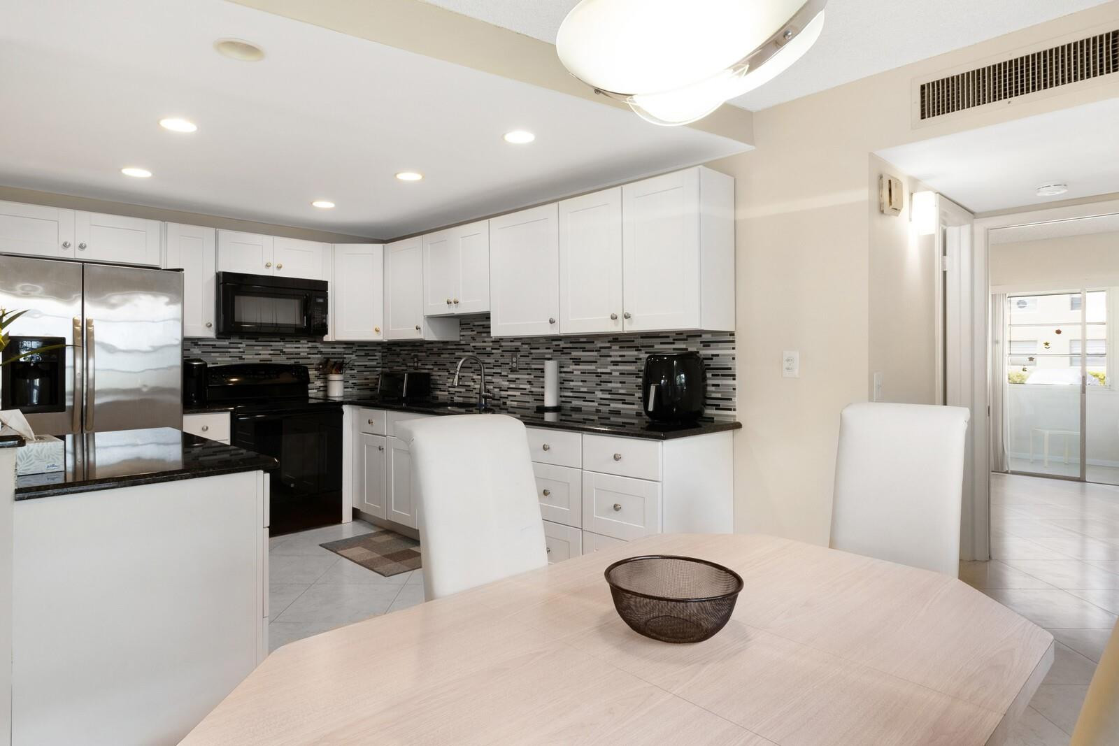 583 Normandy Lane, Unit 583 Delray Beach, FL 33484 - Photo 6 of 28 Photo 6