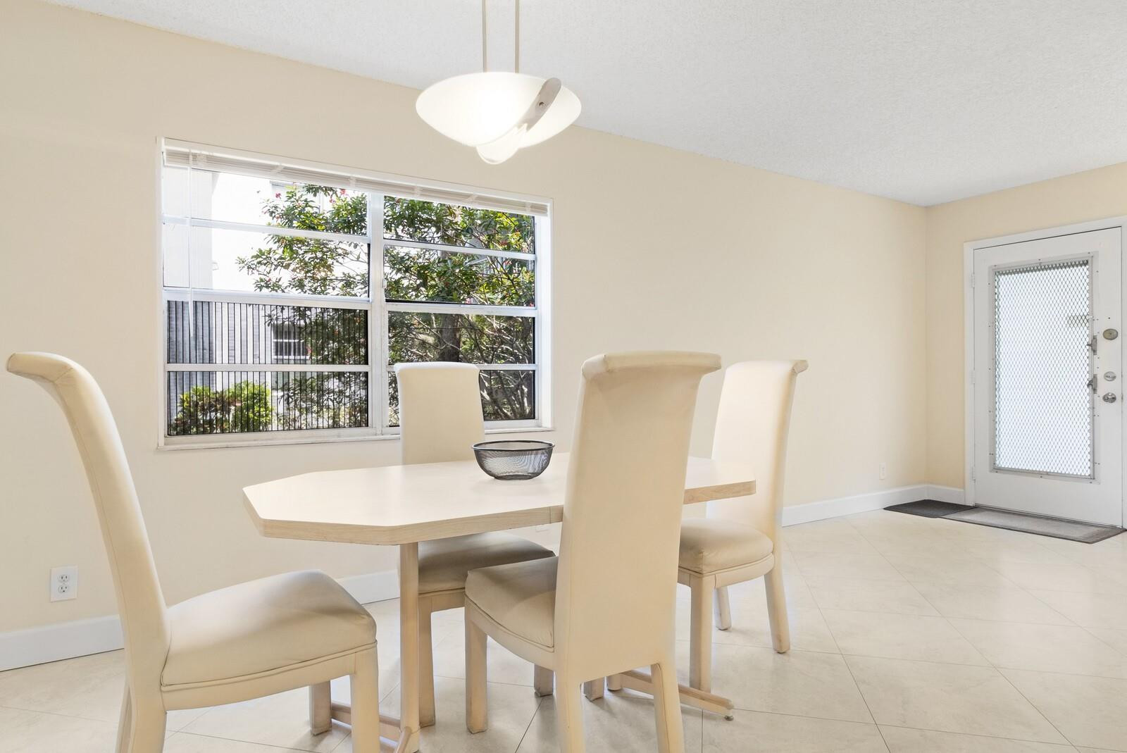 583 Normandy Lane, Unit 583 Delray Beach, FL 33484 - Photo 10 of 28 Photo 10