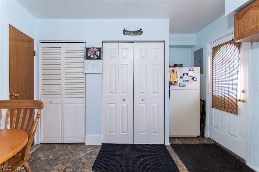 5952 Engle Road Brook Park, OH 44142 - Photo 6 of 20 Gallery Image 6