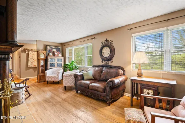 $295,000 | 1851 Seals Road, New Tazewell, TN 37825