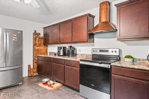 $295,000 | 1851 Seals Road, New Tazewell, TN 37825