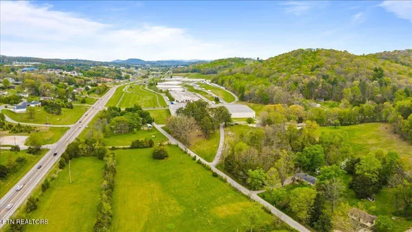 $295,000 | 1851 Seals Road, New Tazewell, TN 37825