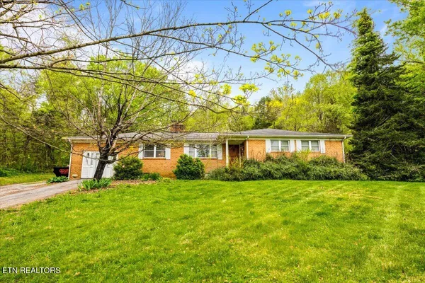 $295,000 | 1851 Seals Road, New Tazewell, TN 37825
