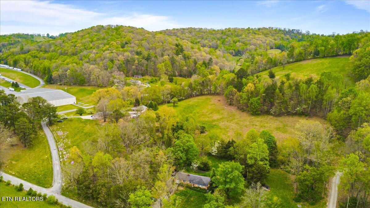 1851 Seals Road New Tazewell, TN 37825 - Photo 7 of 38 06-1851 Seals Rd