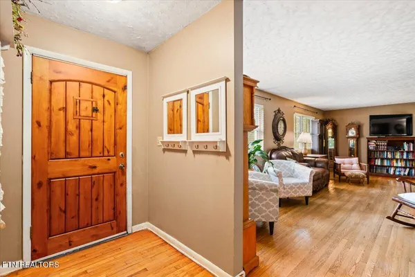 $295,000 | 1851 Seals Road, New Tazewell, TN 37825