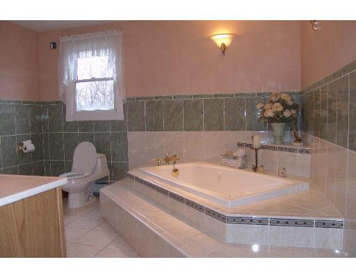 108 Wompatuck Road Hingham, MA 02043 - Photo 9 of 11 Gallery Image 9