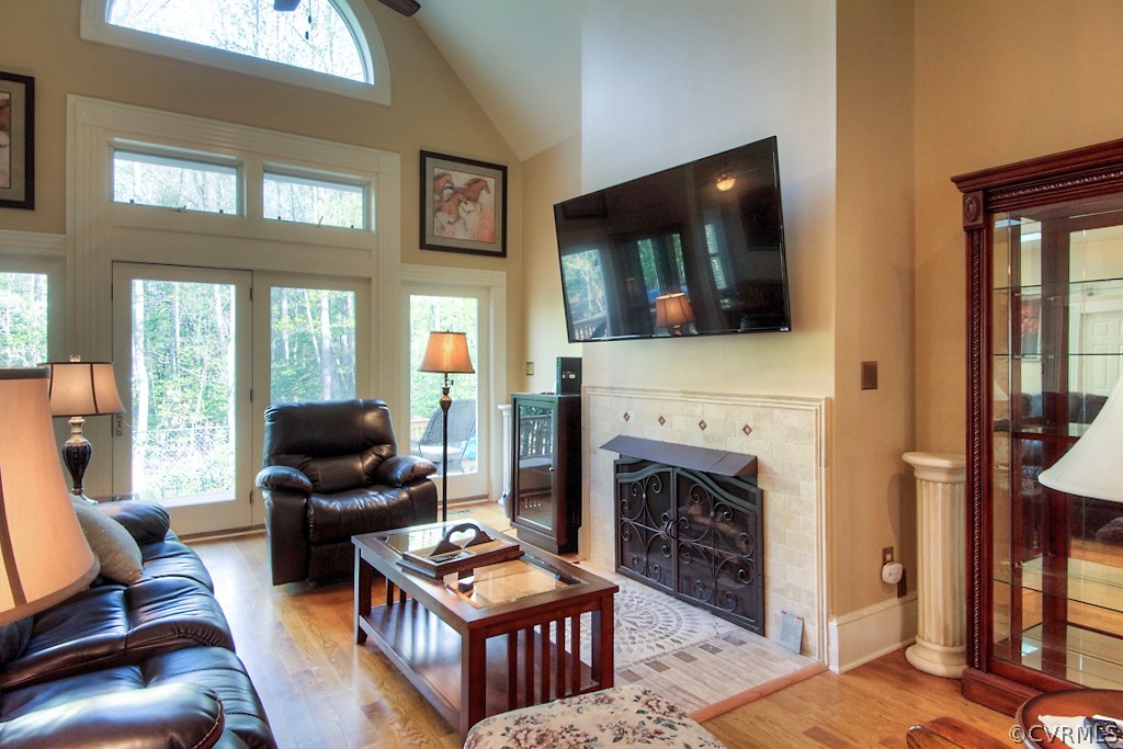 1060 Butler Branch Road Petersburg, VA 23805 - Photo 3 of 46 The Great Room boasts wood floors, gas fireplace a