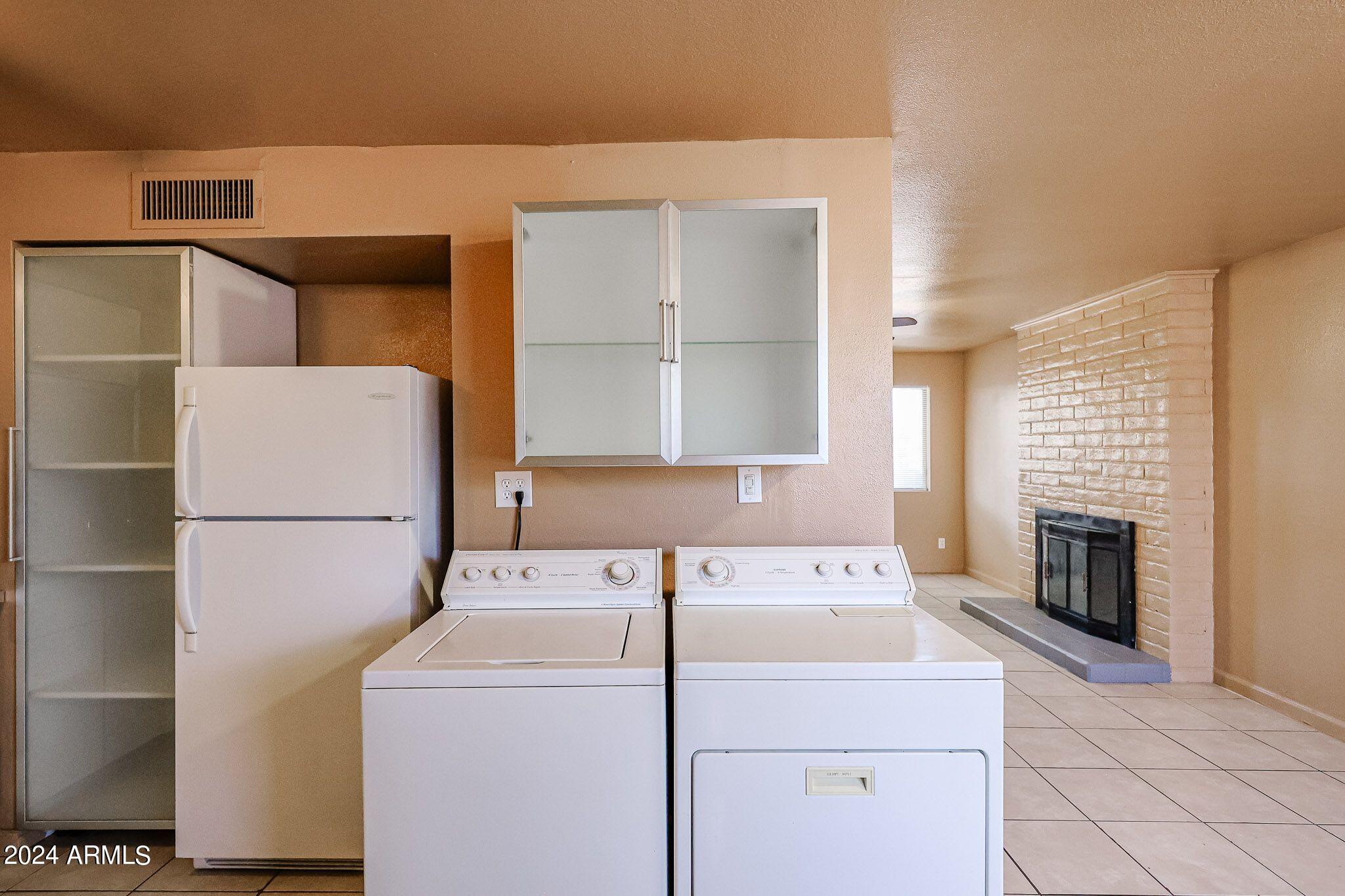 2725 South Rural Road, Unit 5 Tempe, AZ 85282 - Photo 4 of 11 ExFTDGoQ