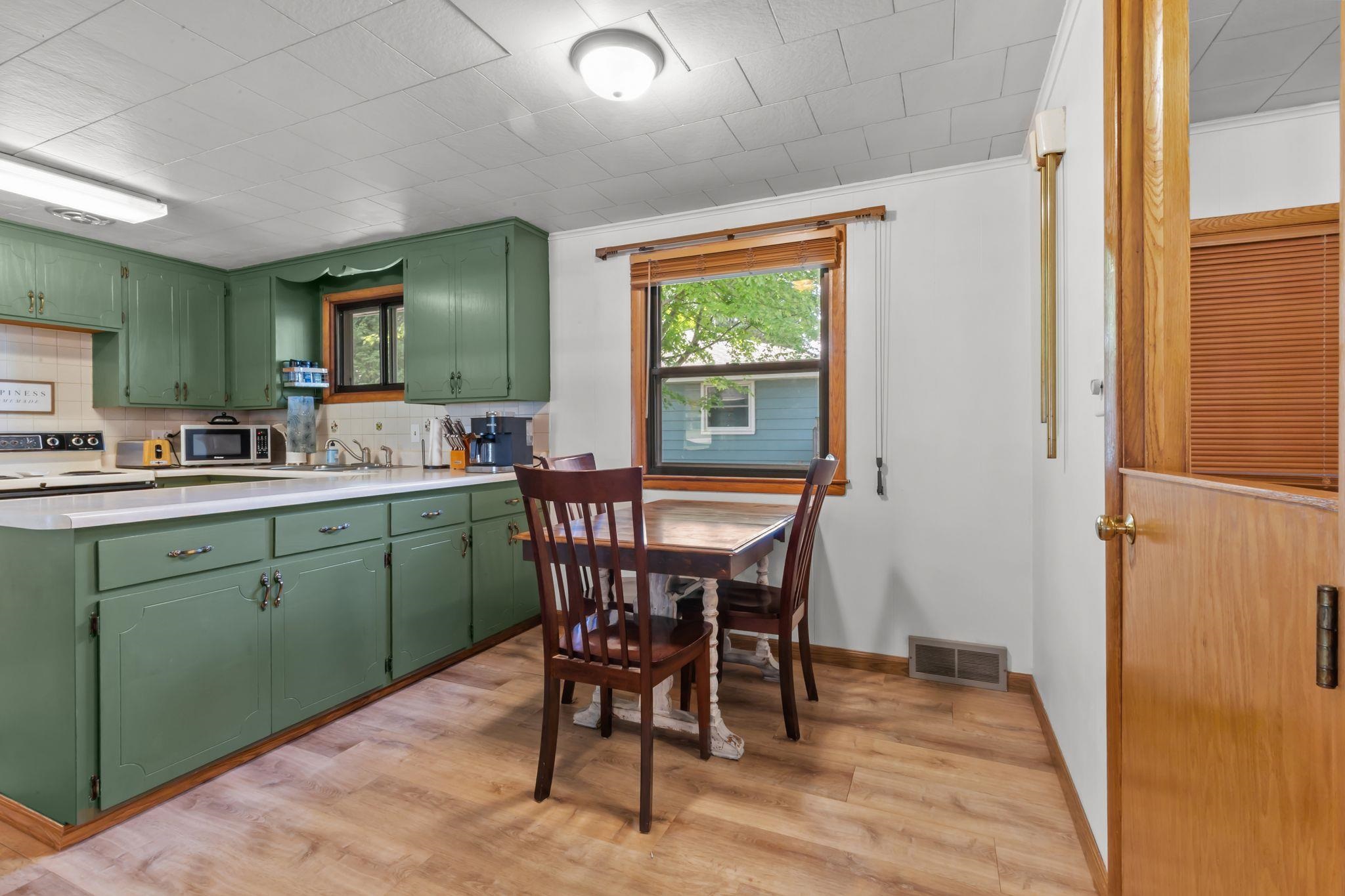 288 Forkin Street Menasha, WI 54952 - Photo 14 of 43