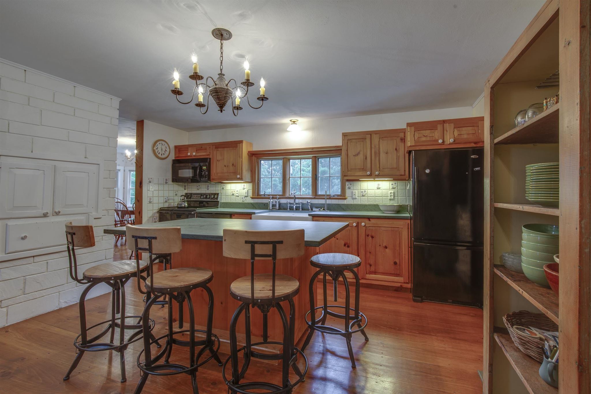 335 West Hill Road Killington, VT 05751 - Photo 11 of 35 Gallery Image 11