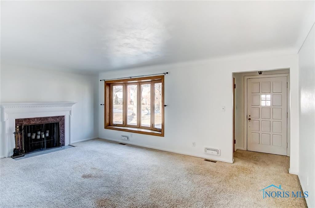 4131 Elmhurst Road Toledo, OH 43613 - Photo 7 of 34 Gallery Image 7