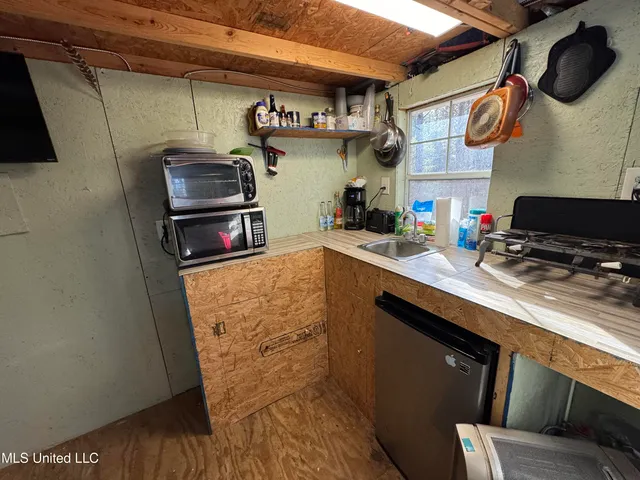 $235,000 | 259 Forest Lake Road, Beaumont, MS 39423