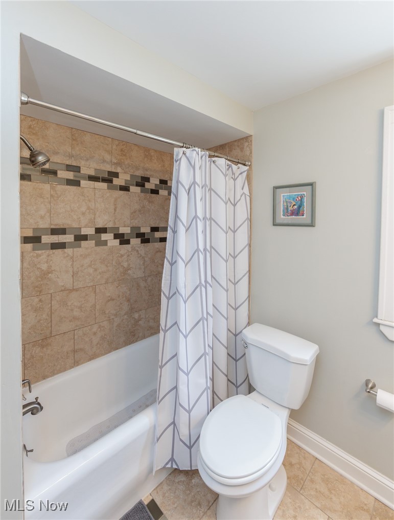 2199 Barrington Road Cleveland, OH 44118 - Photo 30 of 50