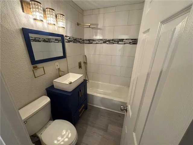 $165,000 | 10906 Ewing Avenue, Kansas City, MO 64134